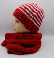 Mütze und Schal für den Winter weich und warm rot weiss