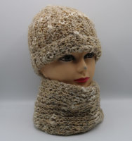 Mütze und Schal für den Winter weich und warm naturtöne